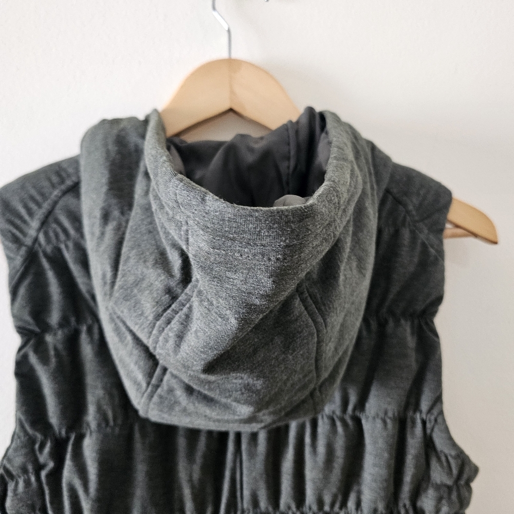 Be by Blanc Noir Hooded Vest - Size Med